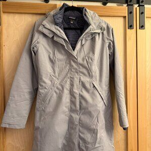 Patagonia Women’s Insulated Waterproof Hooded Coat Gray - M